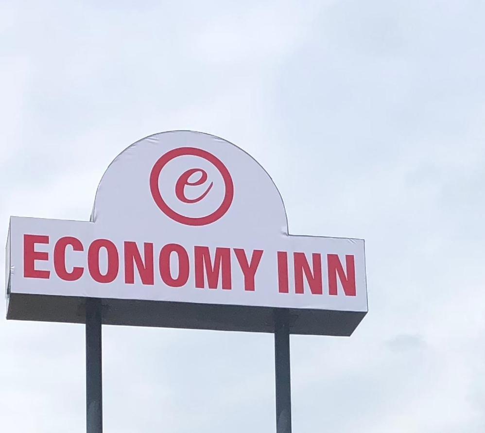 Economy Inn 阿卡德尔菲亚 外观 照片
